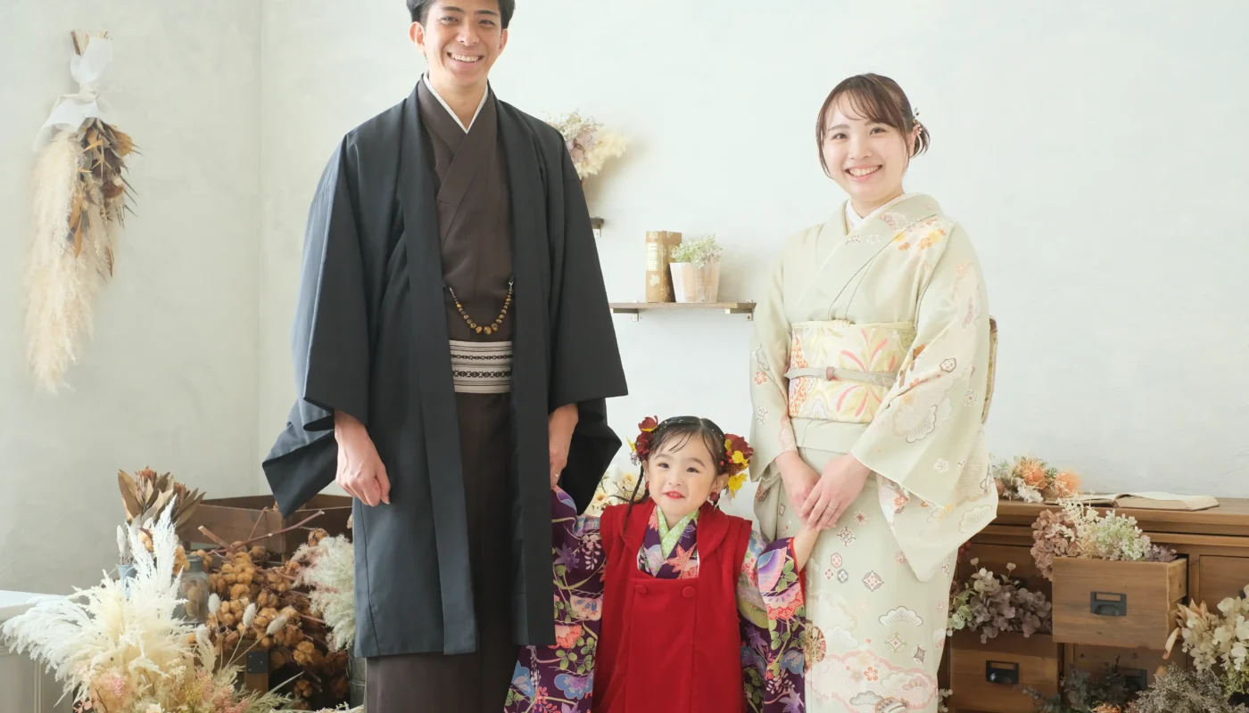 年末年始の家族写真は帰省中に写真館で？三世代で撮る段取りと服装｜富山